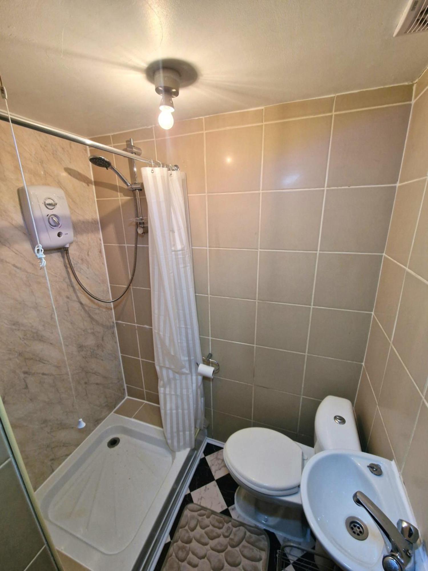 Private Courtyard Apartment In Bradford With Parking Shipley  Ngoại thất bức ảnh